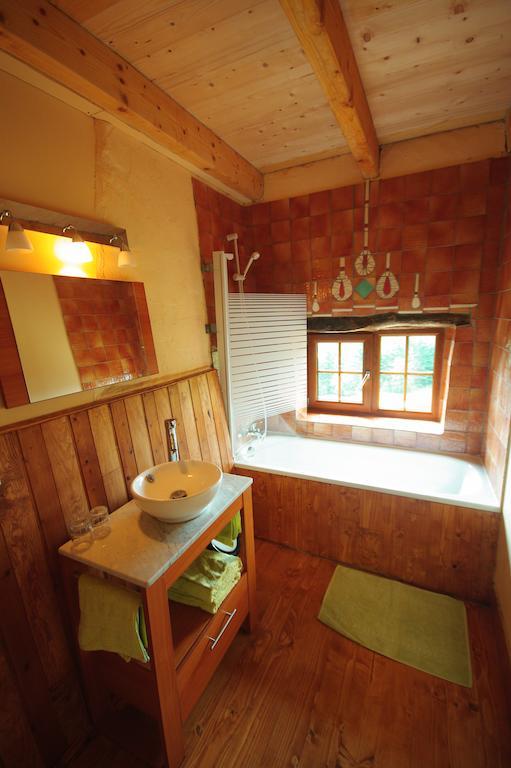 Les Grandes Fontaines Bed & Breakfast La Longine Rom bilde